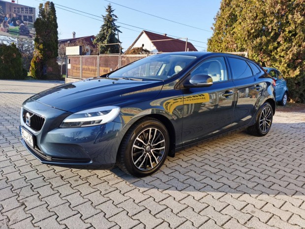 Volvo V40 2.0 [T3] Momentum / Navi / LED / Tol....